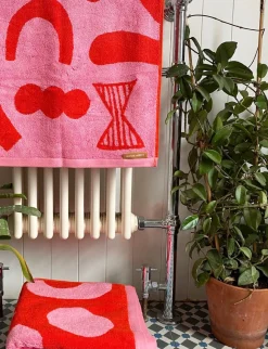 Towels & Bath Mats^Donna Wilson Abstract Shapes Towels