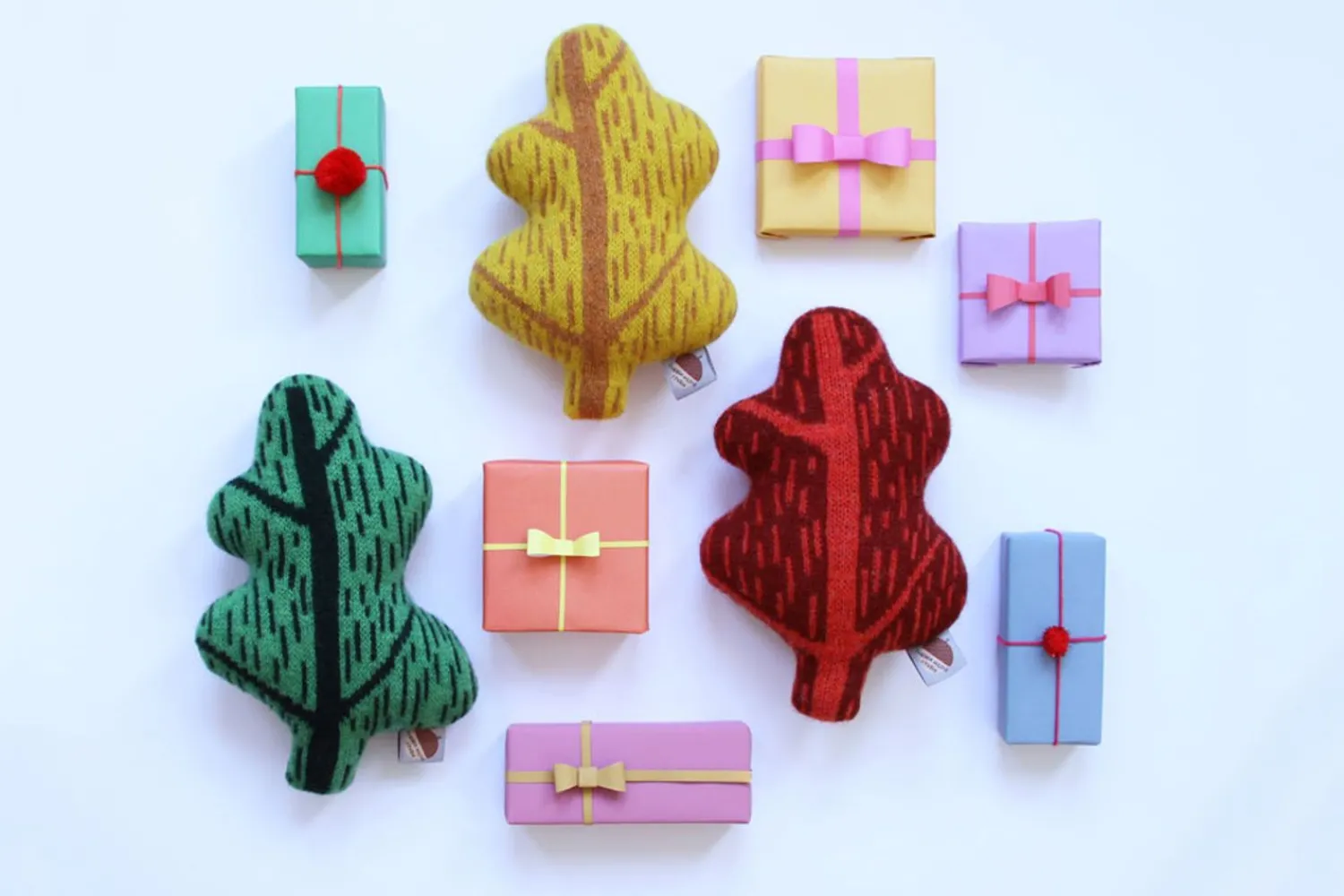 Cushions^Donna Wilson Leaf Shaped Mini - Green