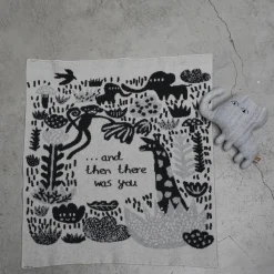 Blankets & Throws^Donna Wilson Menagerie Baby Blanket - Ecru