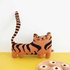 Creatures^Donna Wilson Tina Tiger